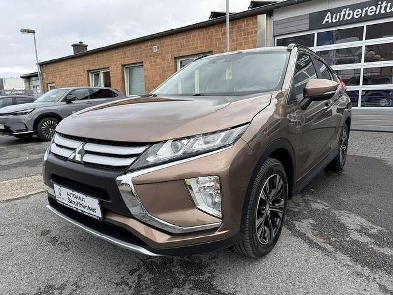 Gebraucht Mitsubishi Eclipse Cross Active 163 PS (119 kW) 2020 Braun SUV