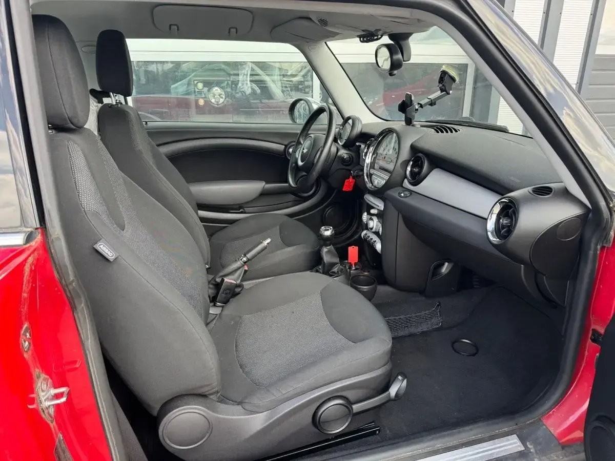 Gebraucht Mini ONE 95 PS (69 kW) 2008 Rot Kleinwagen