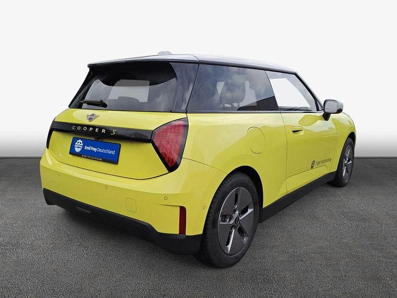 Gebraucht Mini Cooper SE Classic 160 kW (218 PS) 2024 Gelb Kleinwagen