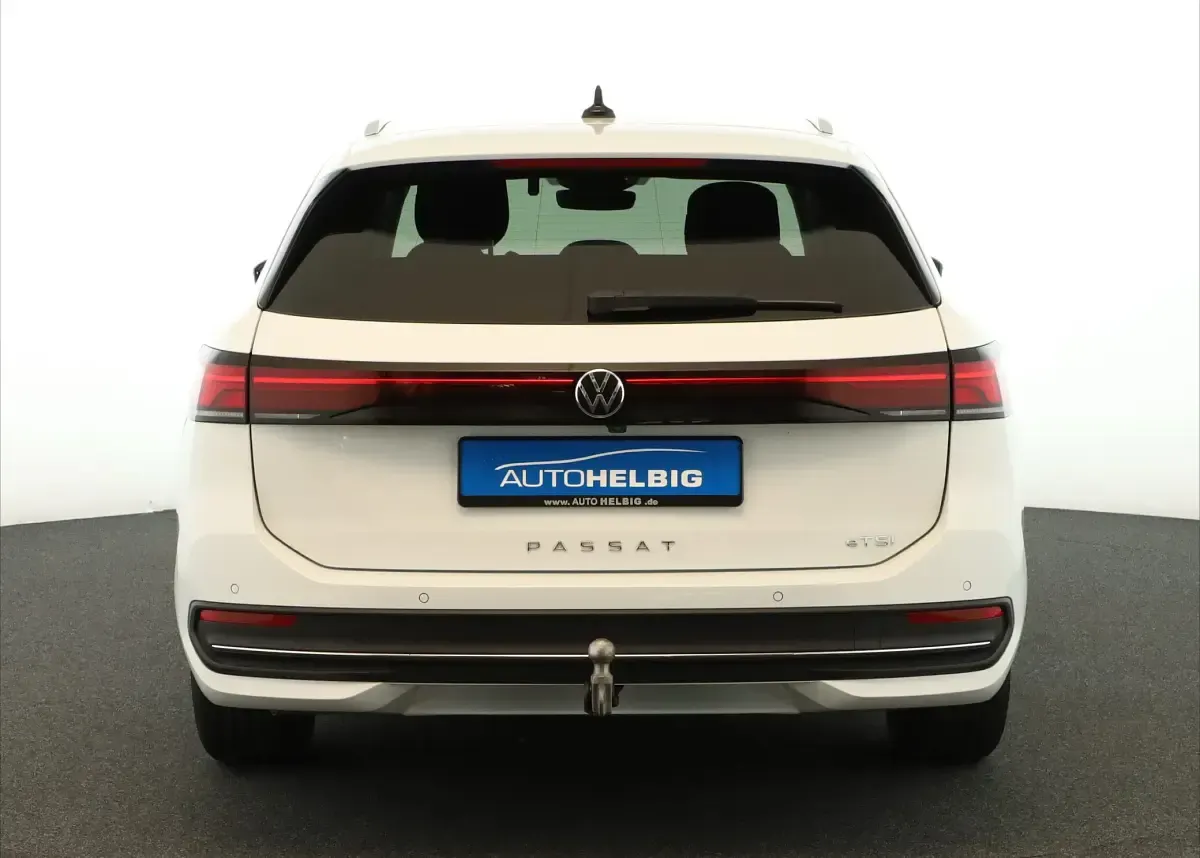 Gebraucht VW Passat Business 150 PS (110 kW) 2024 Pure white Kombi