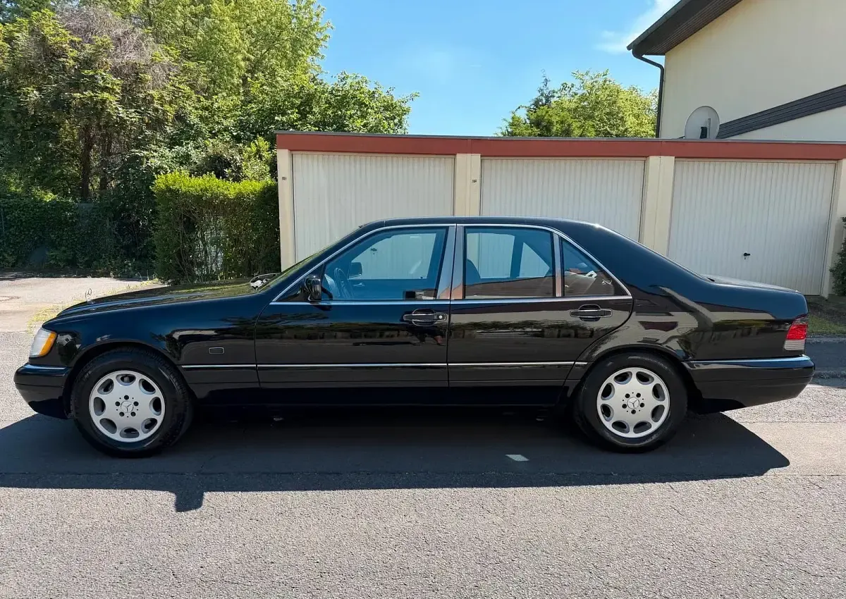 Gebraucht Mercedes S280 194 PS (142 kW) 1994 Schwarz Limousine