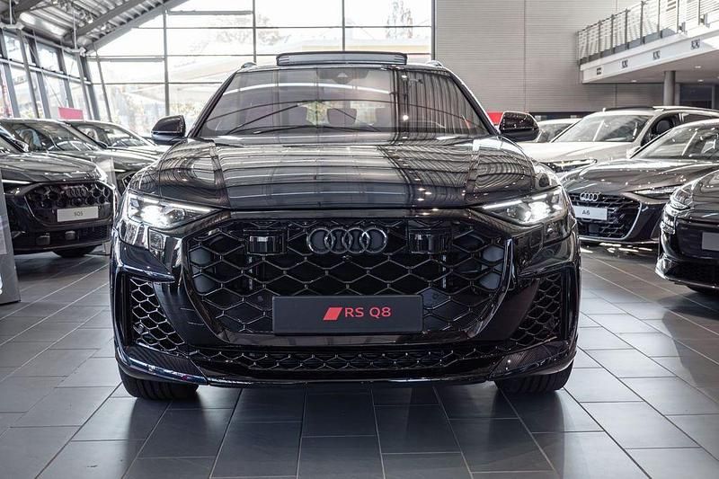 Neu Audi RS Q8 Performance 640 PS (470 kW) 2025 Blau SUV