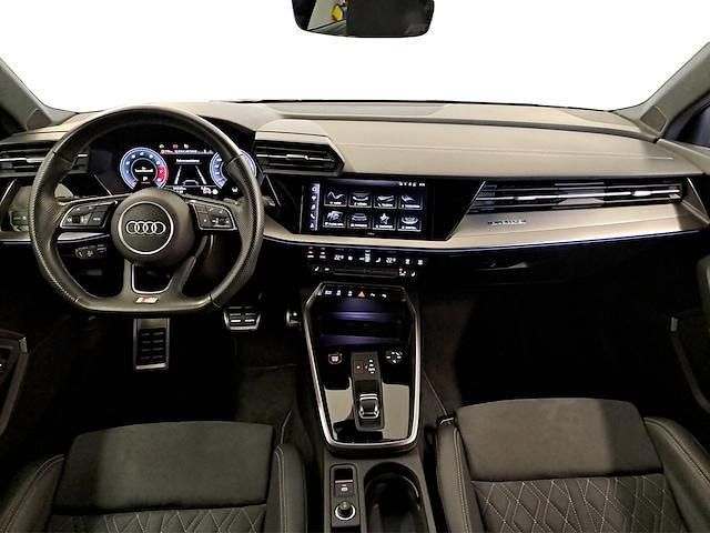 Gebraucht Audi S3 Ambiente 310 PS (228 kW) 2023 Mythosschwarz metallic Limousine