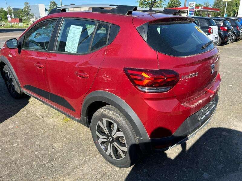 Gebraucht Dacia Sandero Comfort 91 PS (66 kW) 2022 Red fusion Kleinwagen