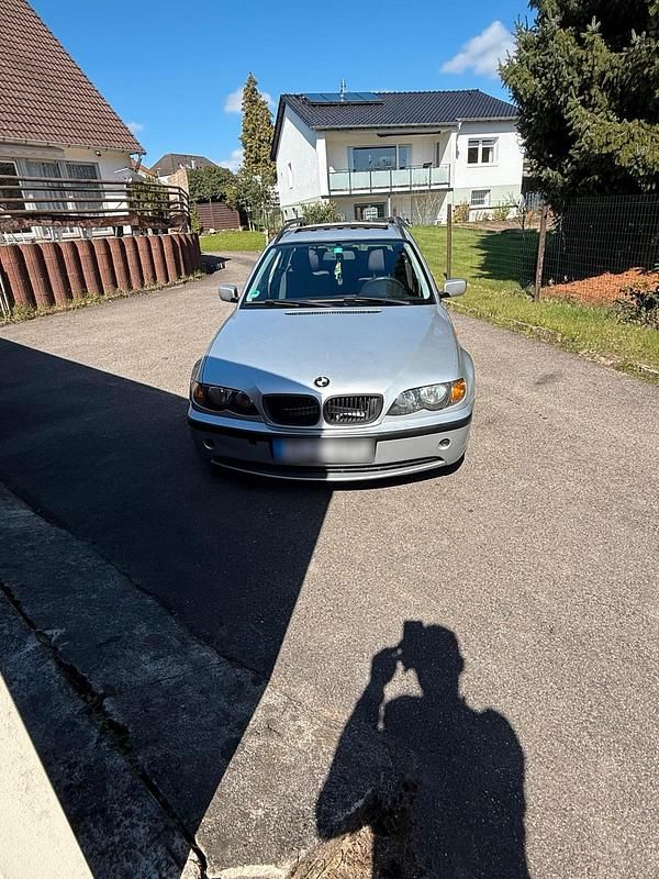 Gebraucht BMW 320 150 PS (110 kW) 2003 Grau Kombi