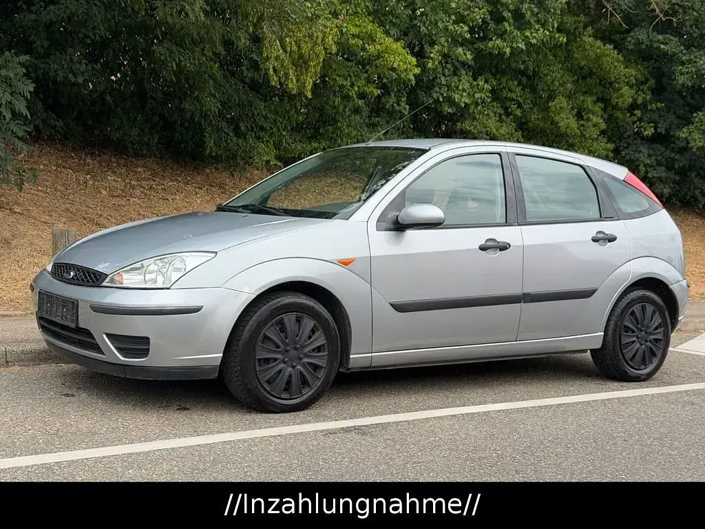 Gebraucht Ford Focus Trend 116 PS (85 kW) 2004 Grau Limousine