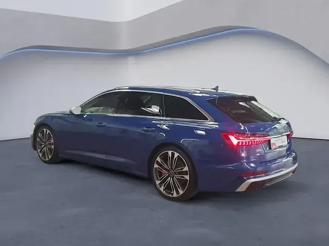 Gebraucht Audi S6 Basis 344 PS (253 kW) 2024 Blau Kombi