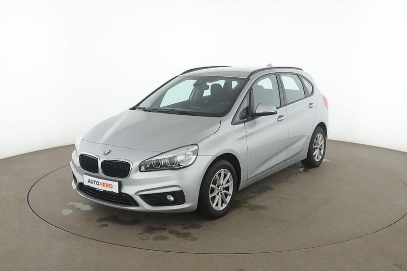 Gebraucht BMW 218 Active Tourer Basis 150 PS (110 kW) 2016 Silber Van / Kleinbus