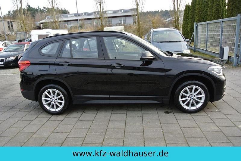 Gebraucht BMW X1 Advantage 136 PS (100 kW) 2016 Schwarz SUV
