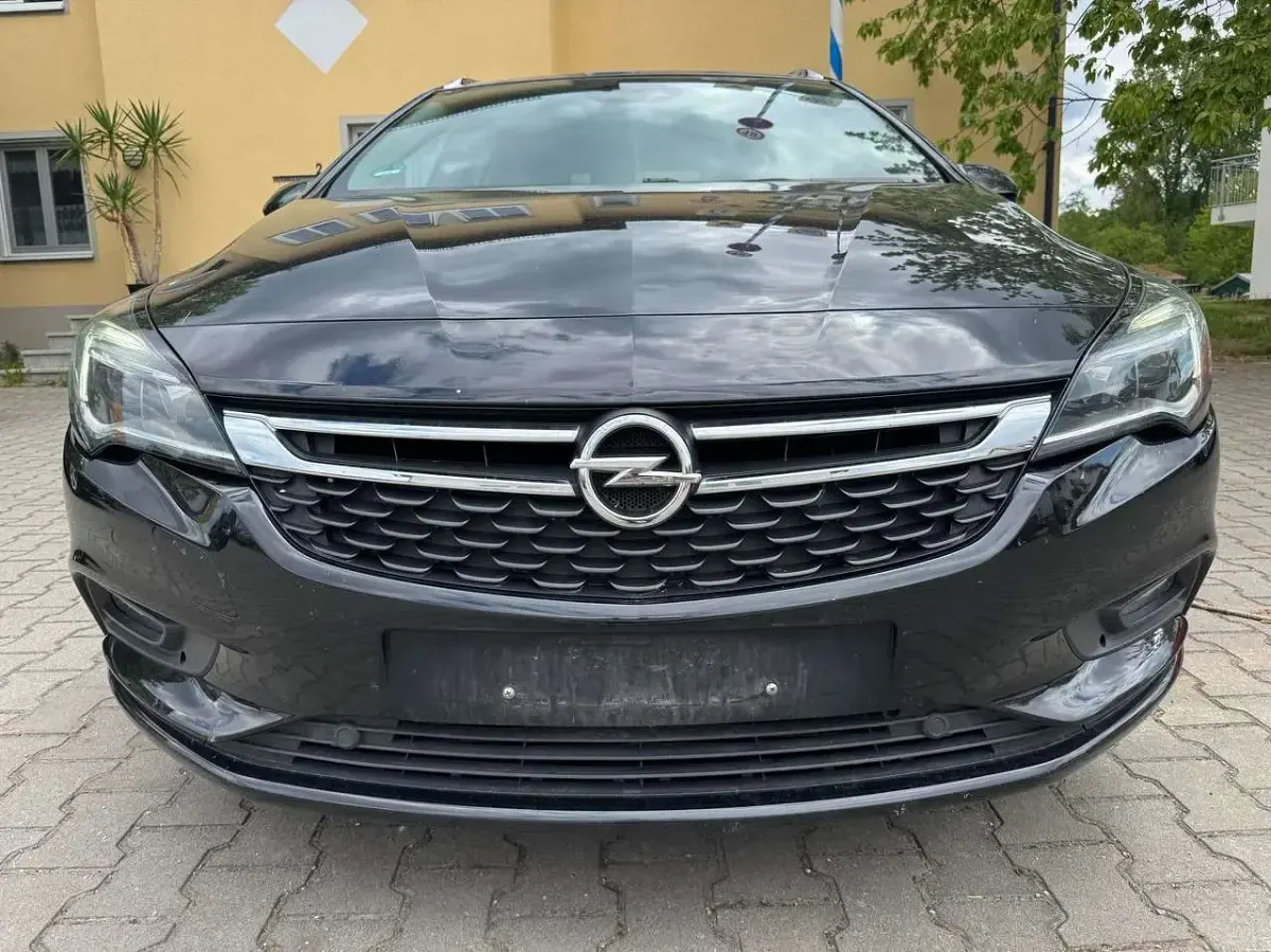 Gebraucht Opel Astra Business 110 PS (80 kW) 2018 Onyx schwarz Kombi