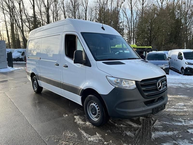 Używany Mercedes Sprinter 163 KM (119 kW) 2022 Biały Van