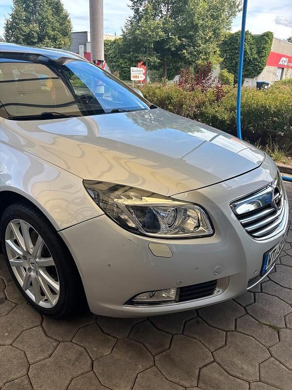 Silber Gebraucht 2013 Opel Insignia Kombi | 3.900 € (Superpreis) - Bild 1/4