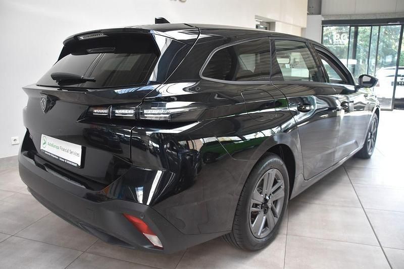 Gebraucht Peugeot 308 SW Active 131 PS (96 kW) 2024 Schwarz Kombi