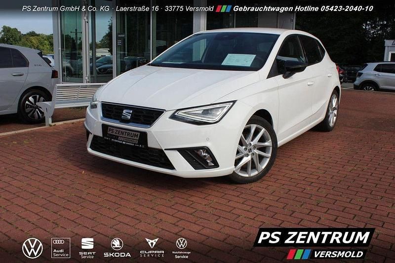 Weiß Gebraucht 2022 Seat Ibiza Beats Limousine | 17.430 € (Fairer Preis) - Bild 1/4