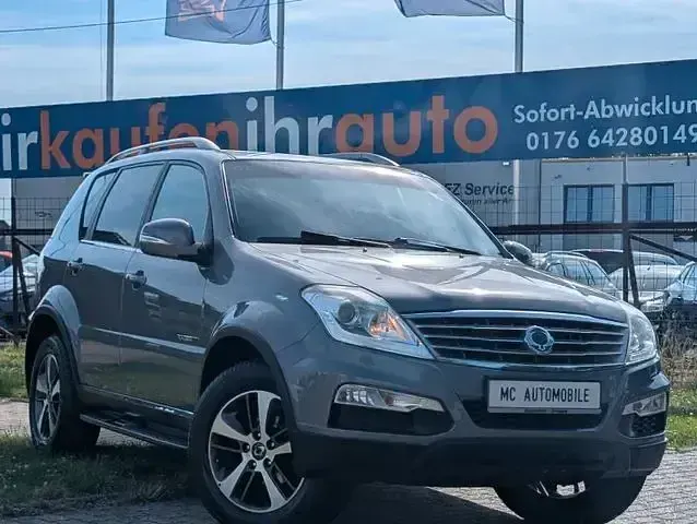 Gebraucht SsangYong Rexton Quartz 155 PS (114 kW) 2014 Grau (metallic) SUV