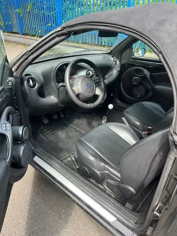 Gebraucht Ford StreetKa 95 PS (69 kW) 2003 Schwarz Cabrio