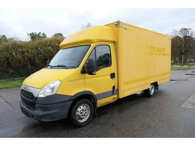 Gelb Gebraucht 2012 Iveco Daily Van | 8.925 € (Etwas zu teuer) - Bild 1/4