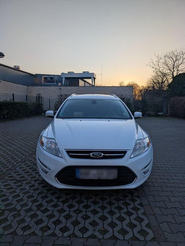Gebraucht Ford Mondeo 115 PS (84 kW) 2013 Weiß Kombi