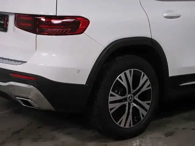 Gebraucht Mercedes GLB200 Advanced 163 PS (119 kW) 2025 Unilack polarweiß SUV