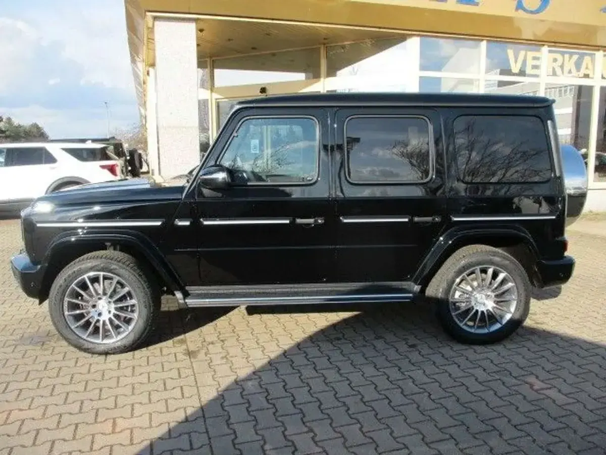 Gebraucht Mercedes G400 Exclusive 330 PS (242 kW) 2024 Tiefschwarz  unilack SUV