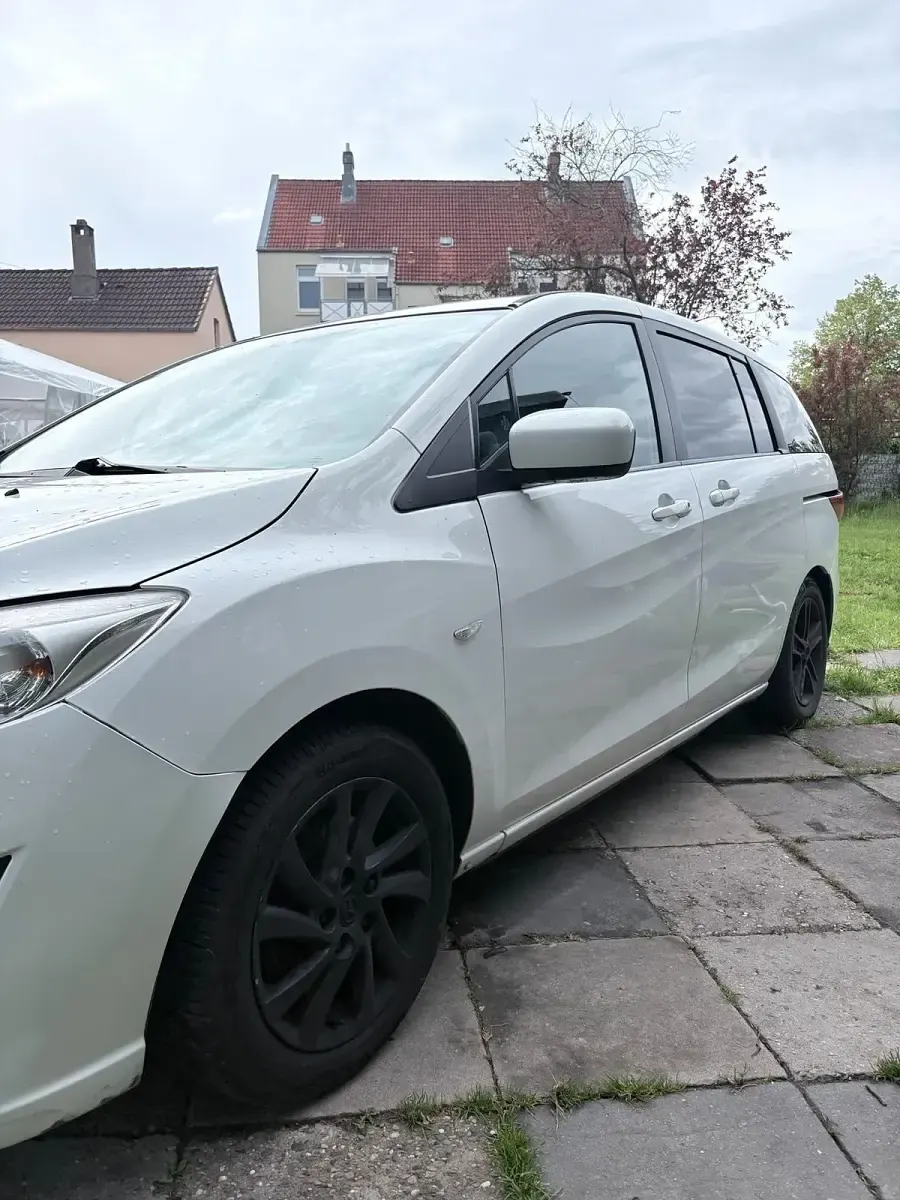 Gebraucht Mazda 5 105 PS (77 kW) 2011 Weiß Van / Kleinbus