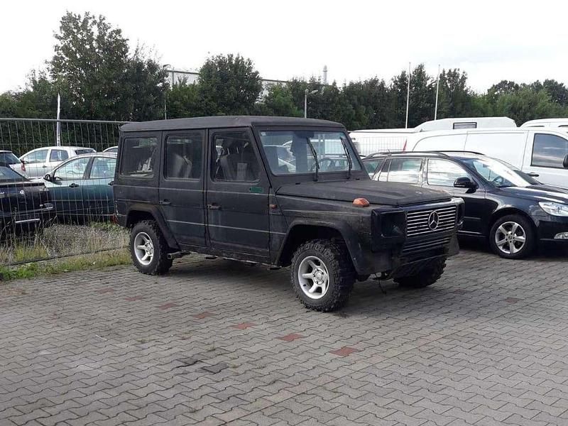 Schwarz Gebraucht 1980 Mercedes G230 SUV | 8.000 € - Bild 1/2