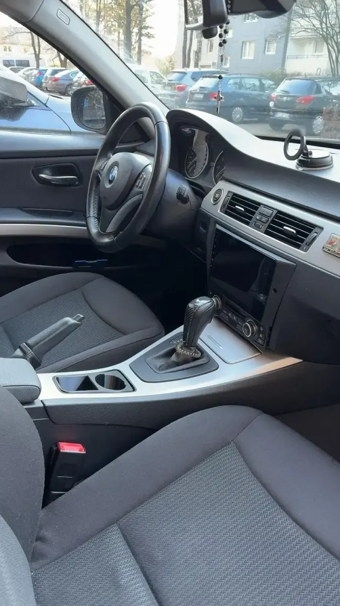 Gebraucht BMW 320 170 PS (125 kW) 2008 Silber Limousine
