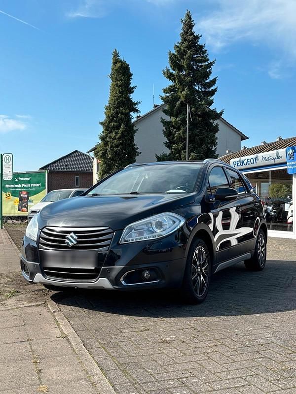 Schwarz Gebraucht 2015 Suzuki SX4 SUV | 10.450 € (Etwas zu teuer) - Bild 1/4