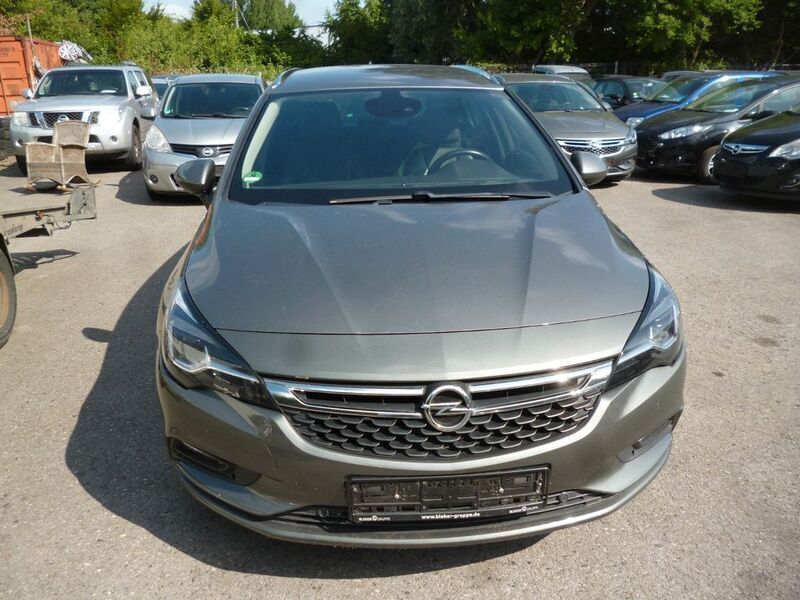 Gebraucht Opel Astra Innovation 160 PS (117 kW) 2017 Grau Kombi