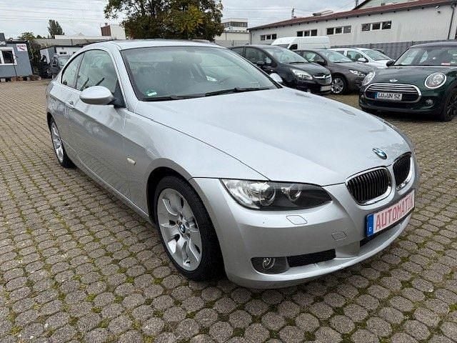 Silber Gebraucht 2007 BMW 325 Sport Line Coupé | 6.950 € (Guter Preis) - Bild 1/4