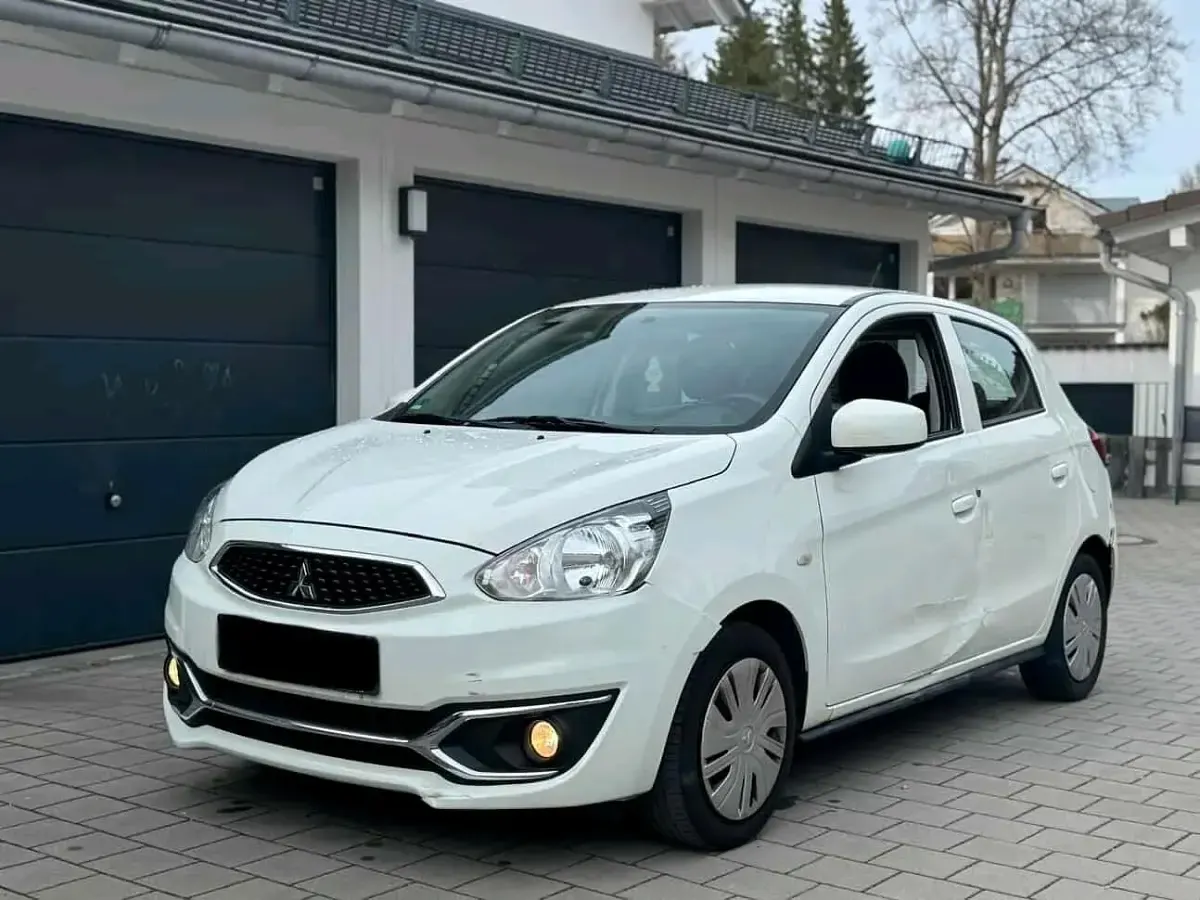 Gebraucht Mitsubishi Space Star 71 PS (52 kW) 2020 Weiß Kleinwagen