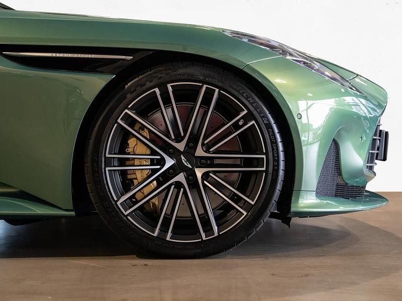 Gebraucht Aston Martin DB12 680 PS (500 kW) 2024 Grün Cabrio