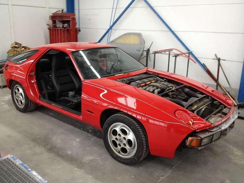 Gebraucht Porsche 928 310 PS (228 kW) 1985 Rot Coupé