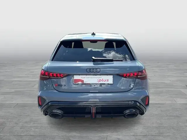 Gebraucht Audi RS3 Sportback Ambiente 400 PS (294 kW) 2025 Kemoragrau metallic Kleinwagen