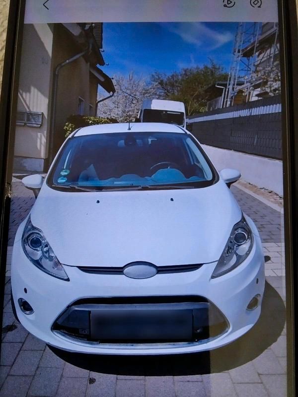 Gebraucht Ford Fiesta 88 PS (64 kW) 2009 Weiß Kleinwagen