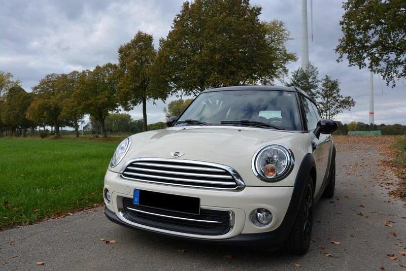 Beige Gebraucht 2014 Mini Cooper Clubman Kombi | 9.000 € (Etwas zu teuer) - Bild 1/4