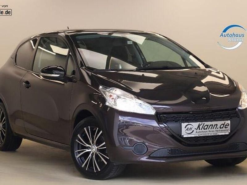 Schwarz Gebraucht 2013 Peugeot 208 Active Kleinwagen | 5.999 € (Etwas zu teuer) - Bild 1/4