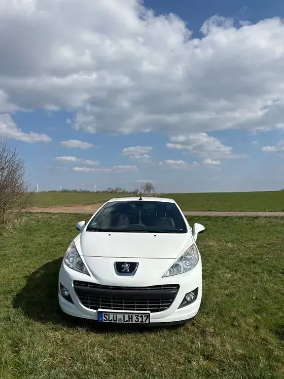 Gebraucht Peugeot 207 CC 120 PS (88 kW) 2014 Weiß Cabrio