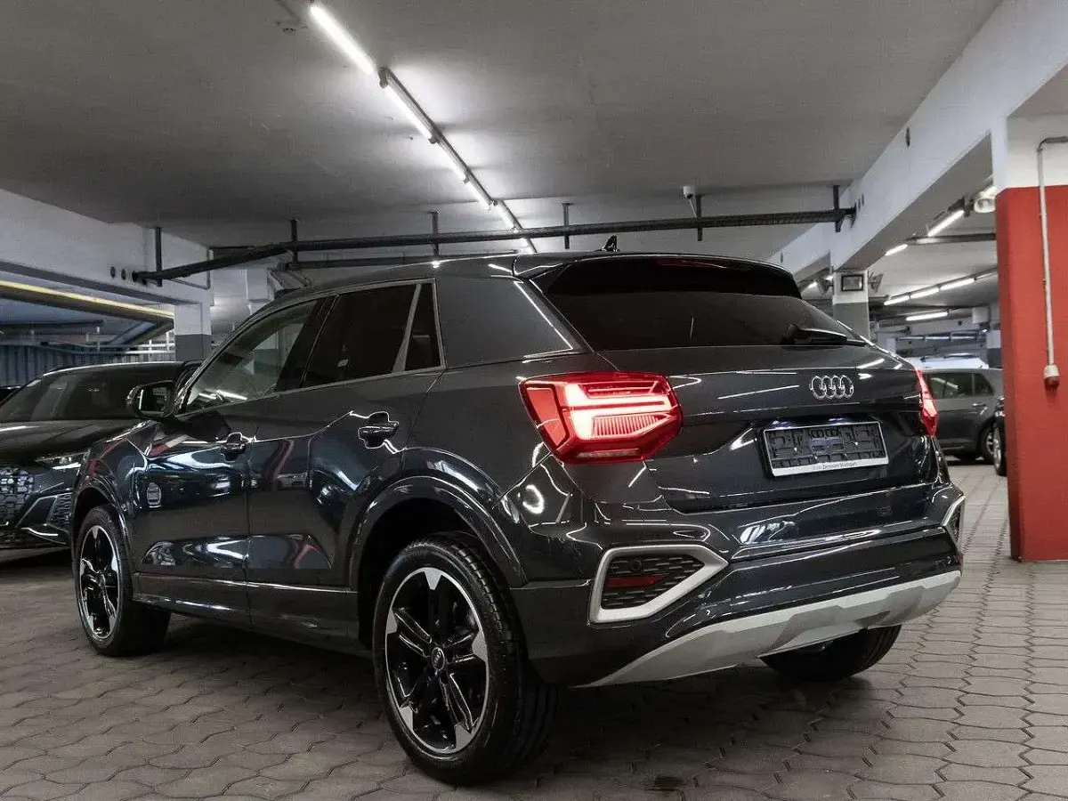 Gebraucht Audi Q2 Advanced Plus 116 PS (85 kW) 2025 Manhattangrau metallic SUV
