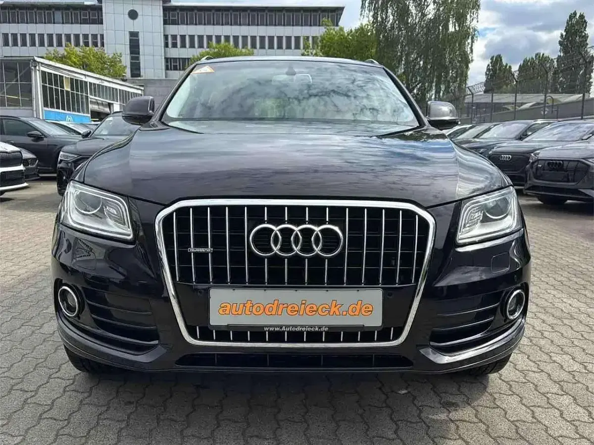 Gebraucht Audi Q5 190 PS (139 kW) 2018 Mythosschwarz metallic SUV