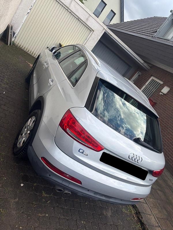 Grau Gebraucht 2014 Audi Q3 SUV | 11.500 € (Superpreis) - Bild 1/4