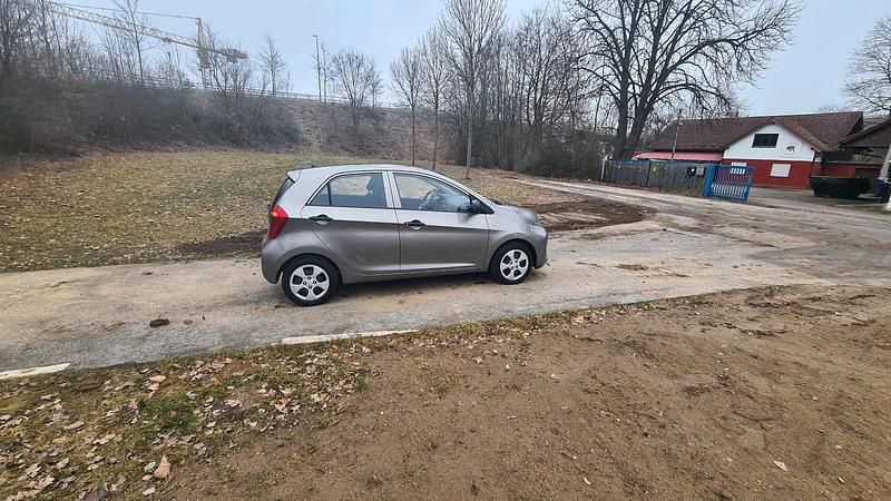 Gebraucht Kia Picanto 67 PS (49 kW) 2015 Grau Kleinwagen