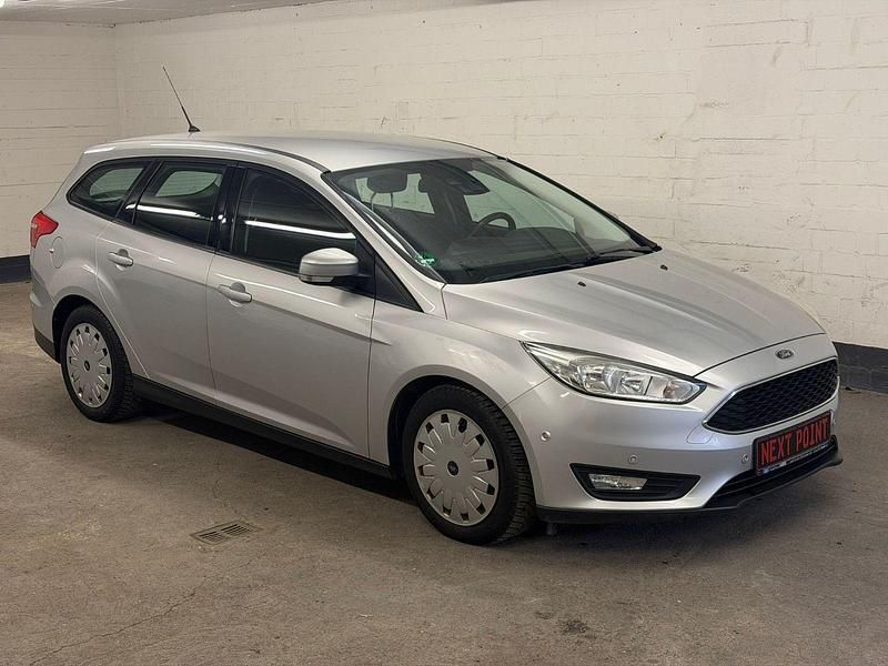 Gebraucht Ford Focus Trend 105 PS (77 kW) 2016 Silber Kombi