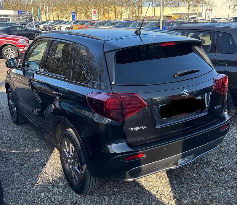 Gebraucht Suzuki Vitara 129 PS (94 kW) 2025 Schwarz SUV