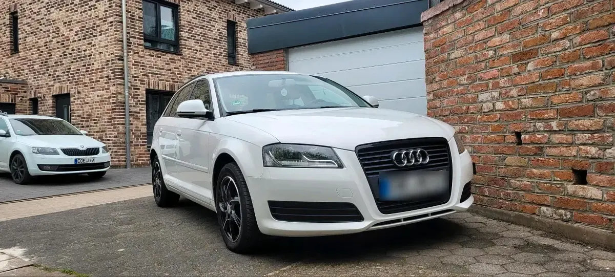 Gebraucht Audi A3 125 PS (91 kW) 2011 Weiß Kleinwagen