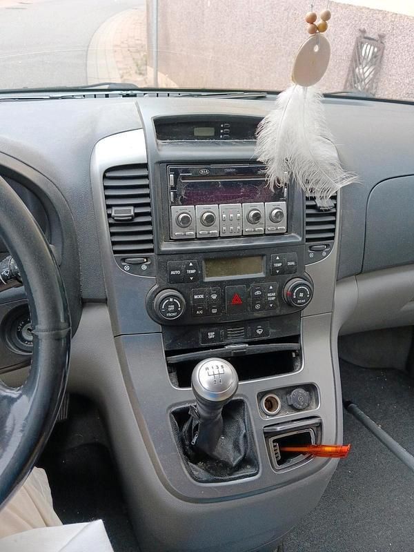 Silber Gebraucht 2008 Kia Carnival EX Van / Kleinbus | 999 € (Superpreis) - Bild 1/4