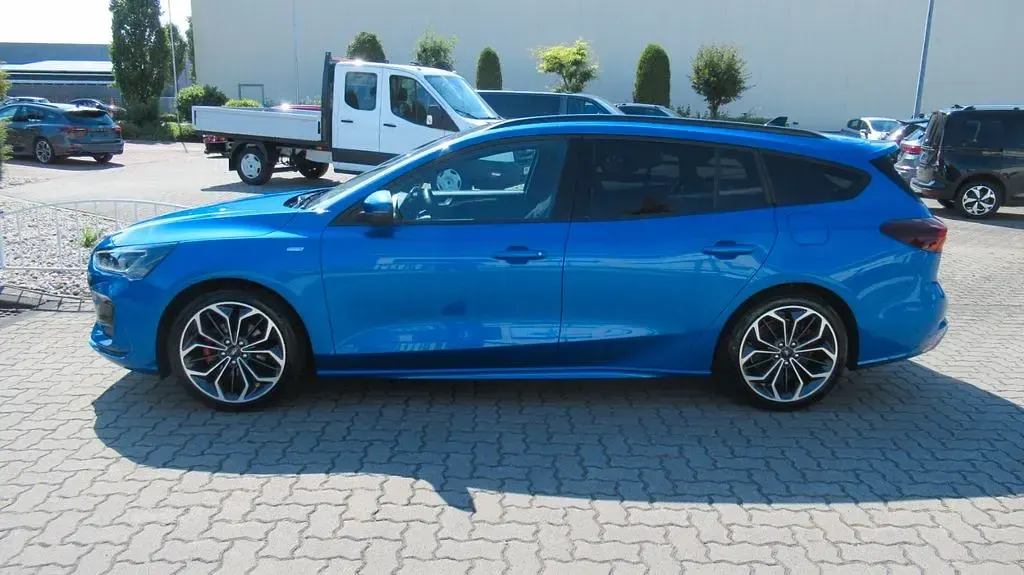 Gebraucht Ford Focus ST-Line X 155 PS (114 kW) 2025 Blau Limousine