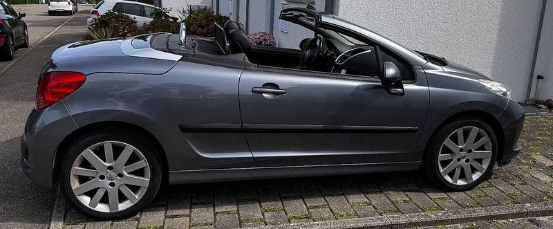 Grau Gebraucht 2007 Peugeot 207 CC Sport Cabrio | 1.250 € (Superpreis) - Bild 1/4
