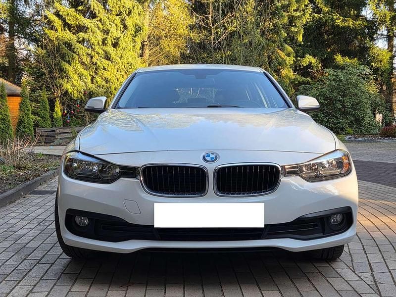 Gebraucht BMW 318 150 PS (110 kW) 2015 Weiß Kombi