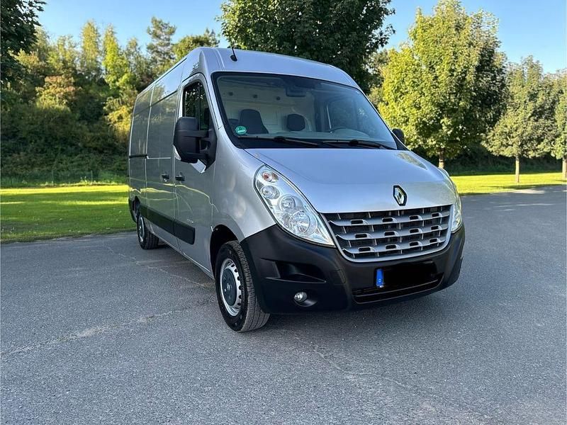 Grau Gebraucht 2011 Renault Master Van | 12.900 € (Etwas zu teuer) - Bild 1/4